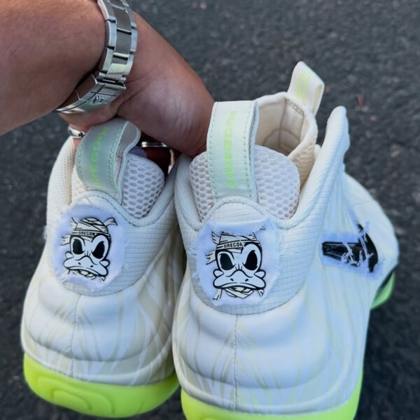 University of Oregon x Nike Air Foamposite Pro “Mummy Duck